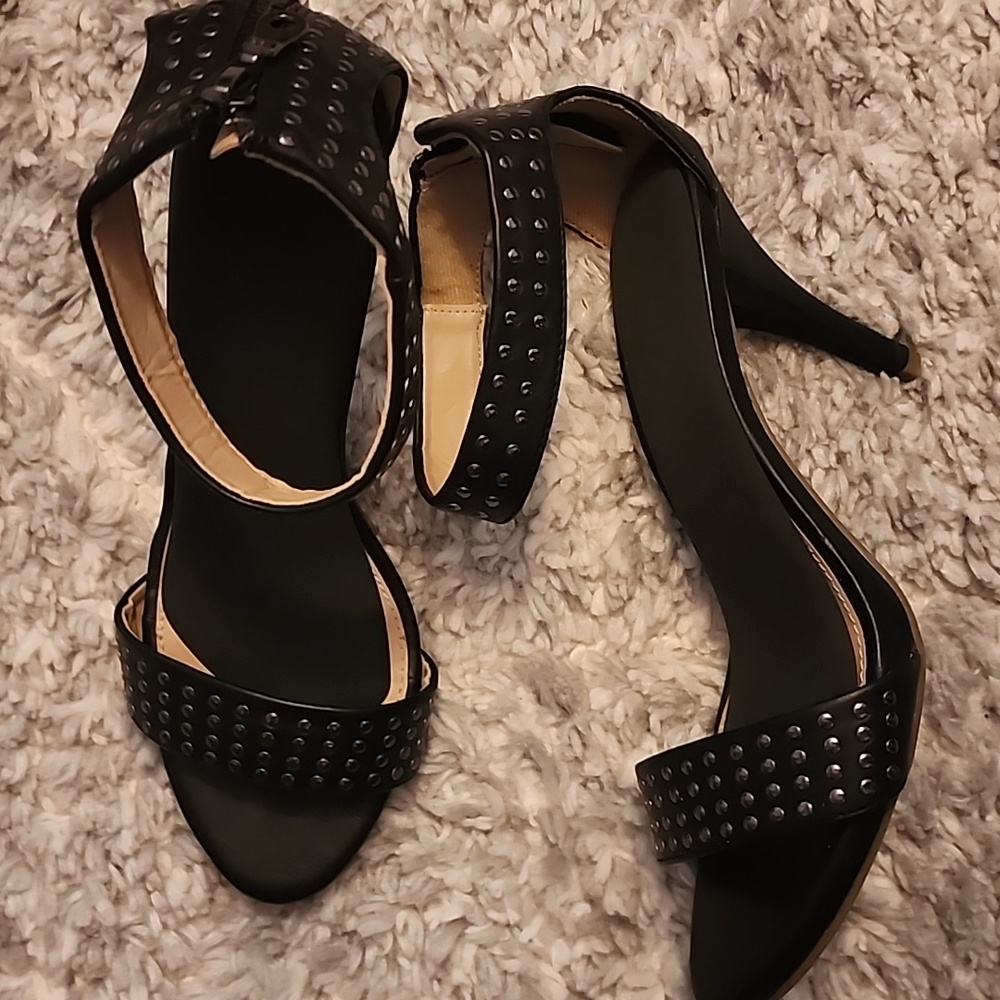 Womens Heels Size 8.5